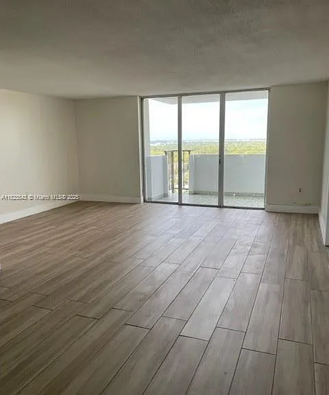 2750 NE 183rd St #2504 — Photo 1