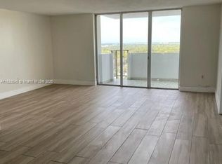 2750 NE 183rd St APT 2504, Aventura, FL 33160