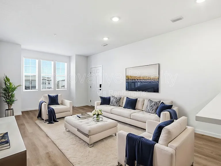 Venture Apartments — Photo 150