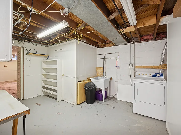 4438 Packard Rd — Photo 38
