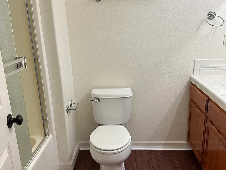 2462 Saint James Way — Photo 18