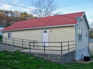 284 Chapel St, Weber City, VA 24290