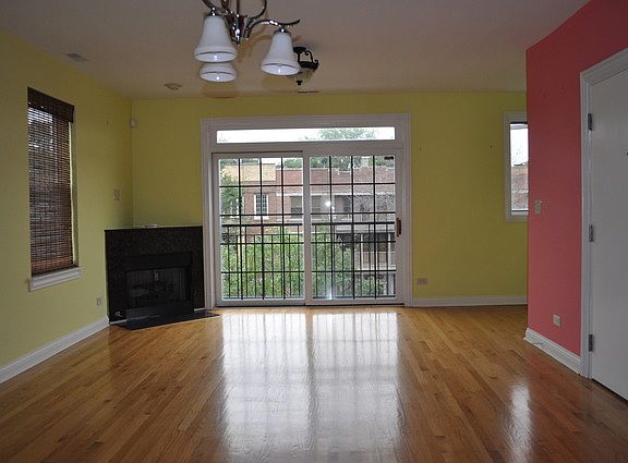 4th image of 5019 S Prairie Ave Unit 3S
