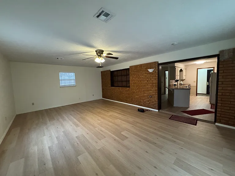 4765 Spiva Dr — Photo 6