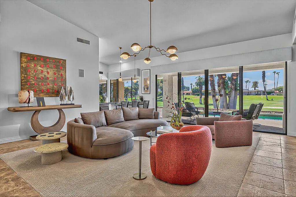 3 bed, 3231 sqft, $10,000 — Photo 2