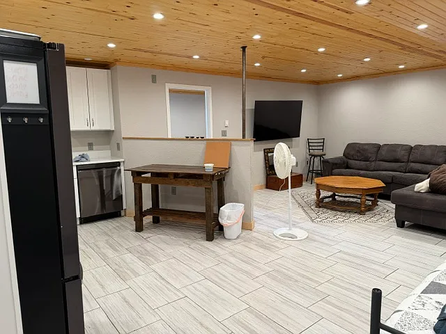 43 E 8th St #1 — Photo 2