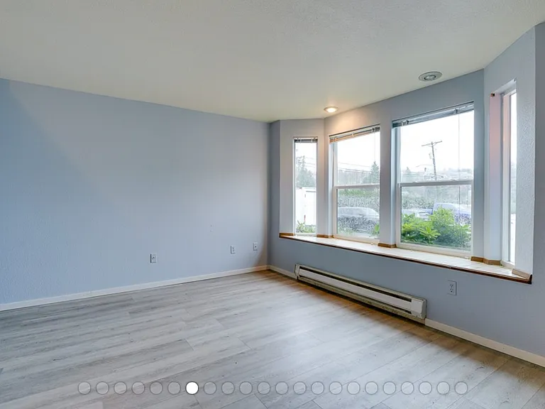 8432 6th Ave #6 — Photo 3