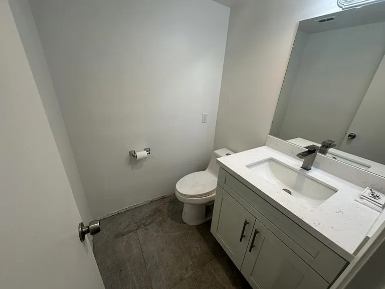 2286 N Junipero Ave — Photo 20