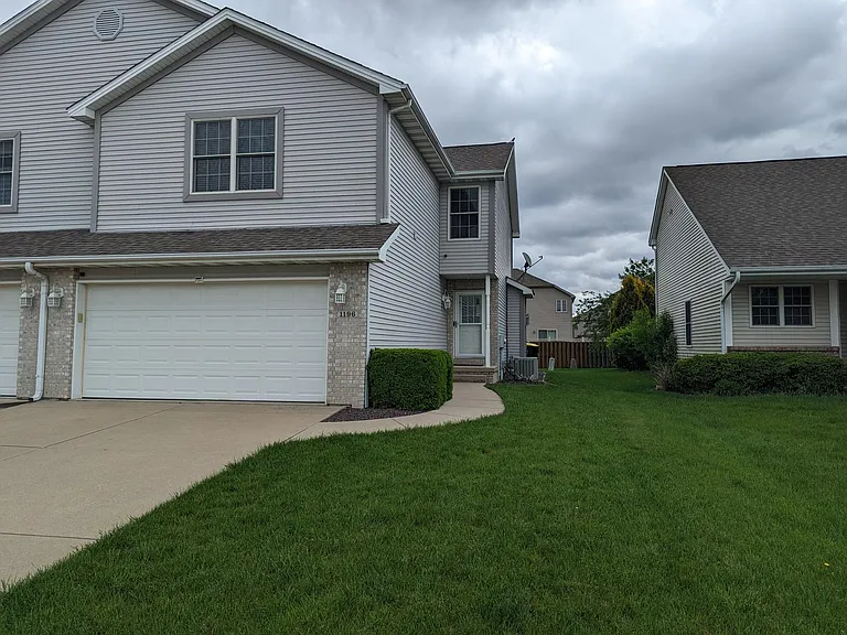 1196 Onyx Ln — Photo 2