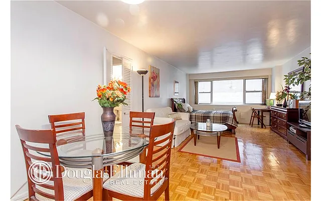 Rented by Douglas Elliman | media 51