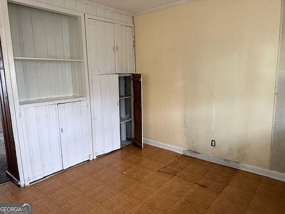 5th image of 4537 Academy St