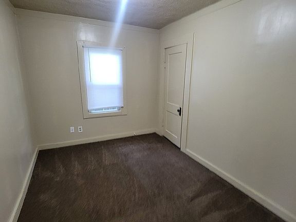 3rd image of 337 S Oakland Ave