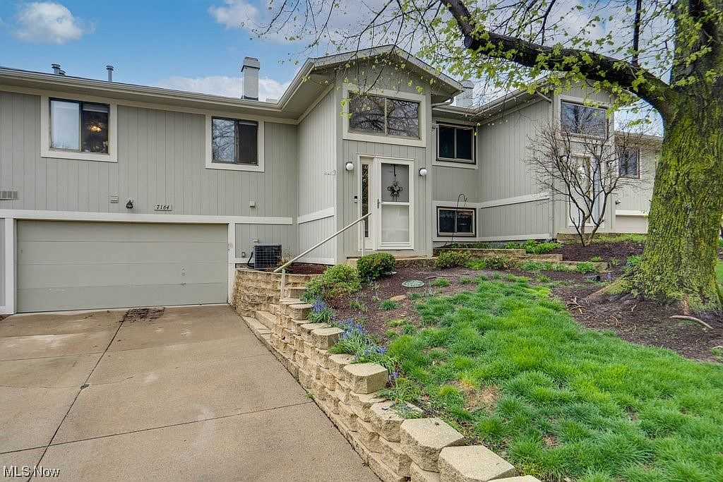 7164 N Excaliber Dr, Painesville, OH 44077 | Zillow
