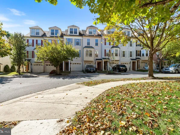 11 Bank Spring Ct, Owings Mills, MD 21117