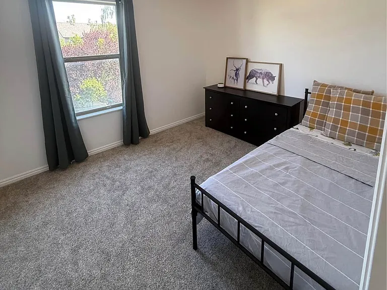 372 W Vineyard Way — Photo 7