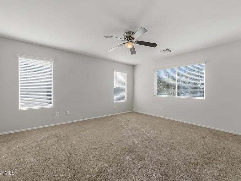 2524 S 89th Ln — Photo 23