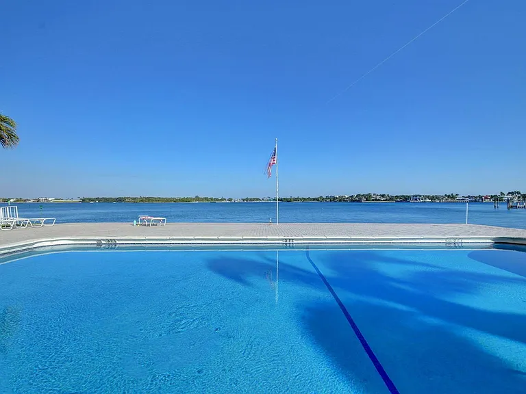 1810 New Palm Way #415 — Photo 35