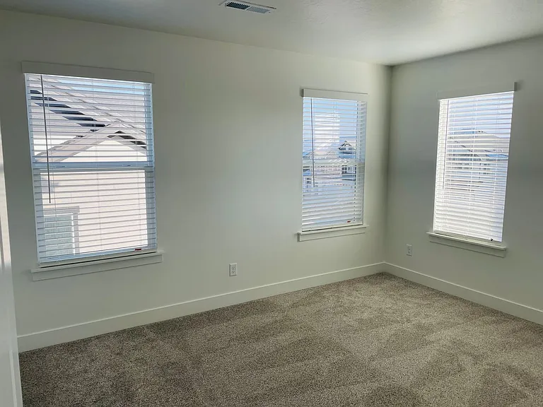 13728 S Devers Dr — Photo 25