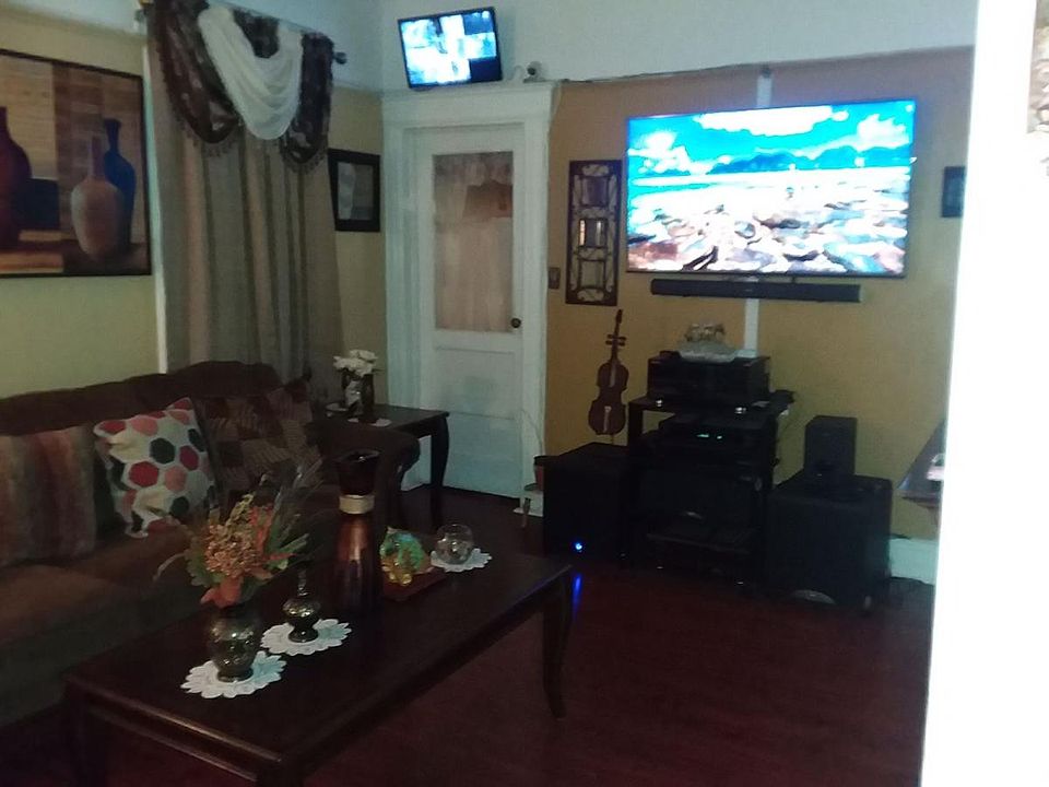 1st image of 10014 88th Ave #1
