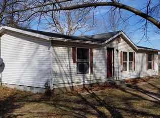 404 49th St, Grand Junction, MI 49056