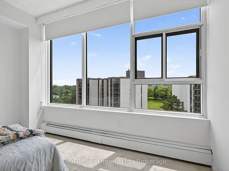 23 Woodlawn Rd E #811 — Photo 29