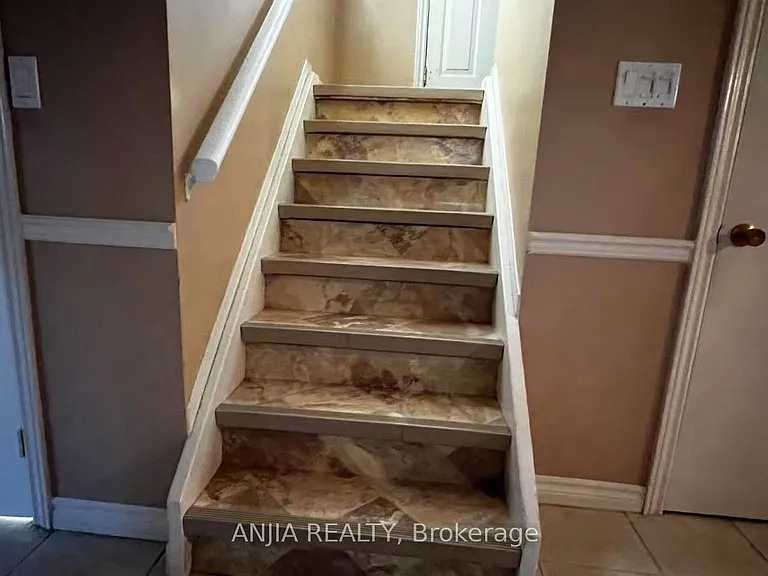 1299 Shamir Cres #BASEMENT — Photo 16