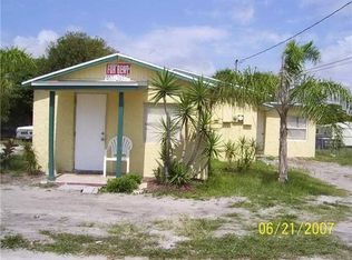 903 N 20th St, Fort Pierce, FL 34950