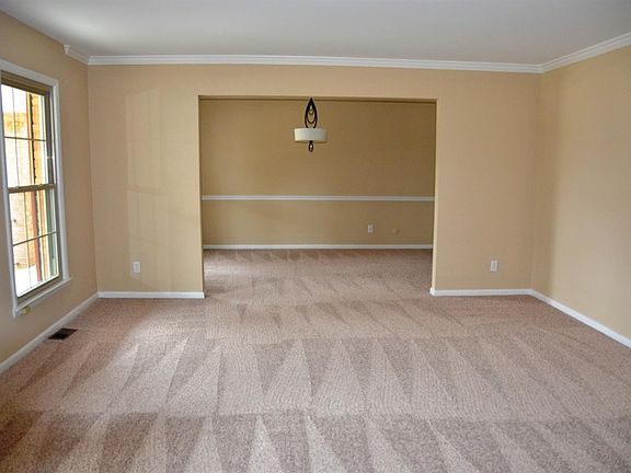 3rd image of 874 Cranbrook Ct