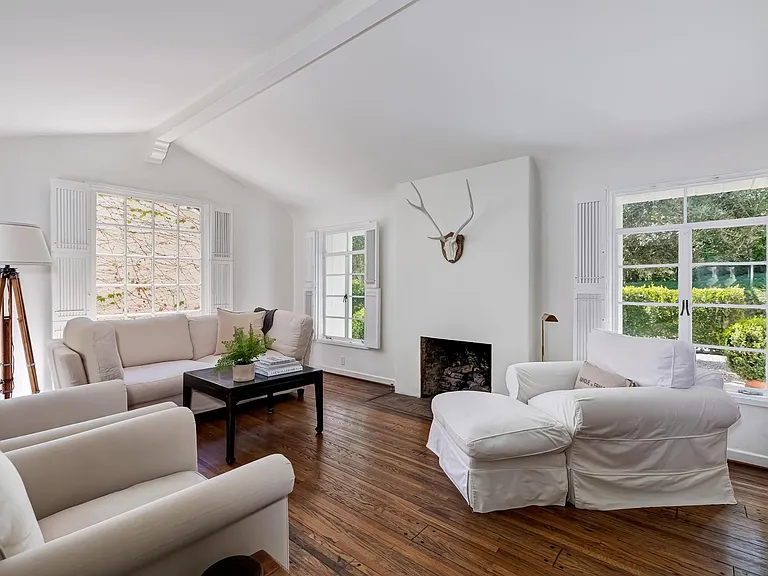 1448 N Beverly Dr — Photo 6