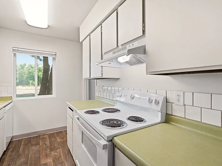 3102 E 27th Ave — Photo 35