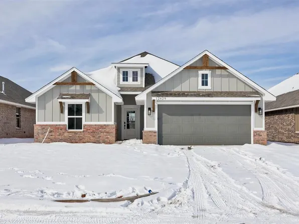 12429 Dolche Vita Dr, Yukon, OK 73099