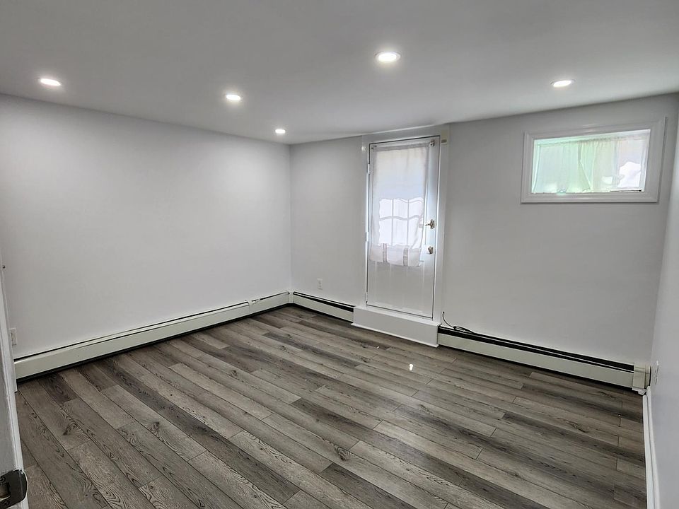 1st image of 52 Crotty Ave #1