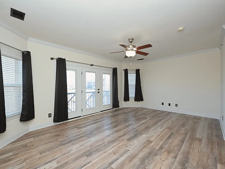 303 Criddle St #406 — Photo 20