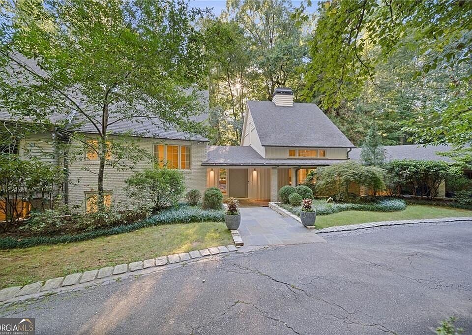 1st image of 695 W Conway Dr NW