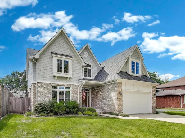 304 Fernwood Ln, Glenview, IL 60025