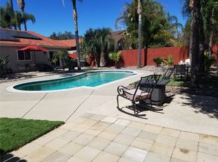 242 White Oak Rd, Lake Elsinore, CA 92530