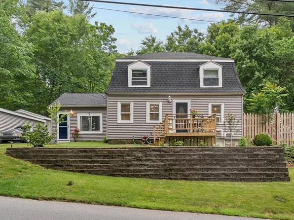 466 Lake St, Haverhill, MA 01832