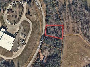 371 Twin Oaks Rd, Statesville, NC 28625