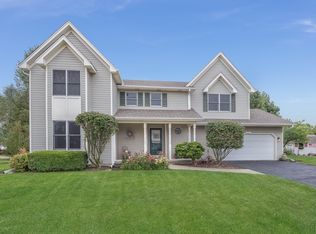 401 Fairhaven Dr, Yorkville, IL 60560