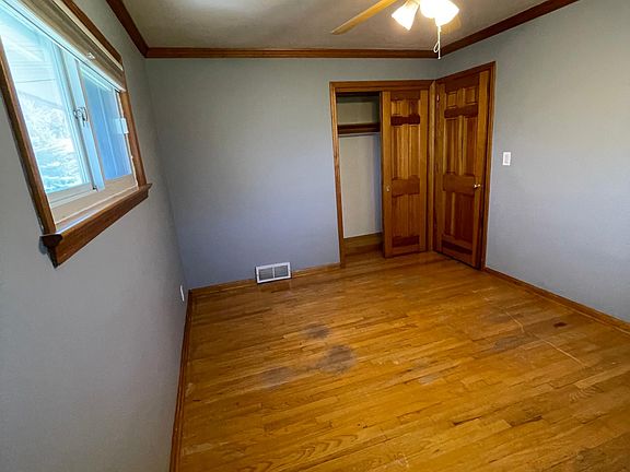 3rd image of 7820 Craigleigh Dr