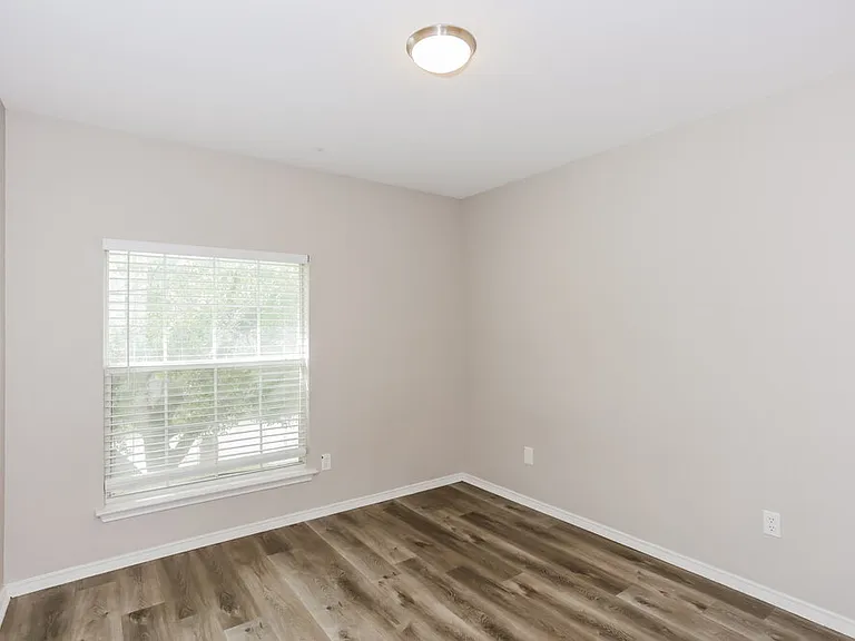 950 Silver Streak Dr — Photo 18