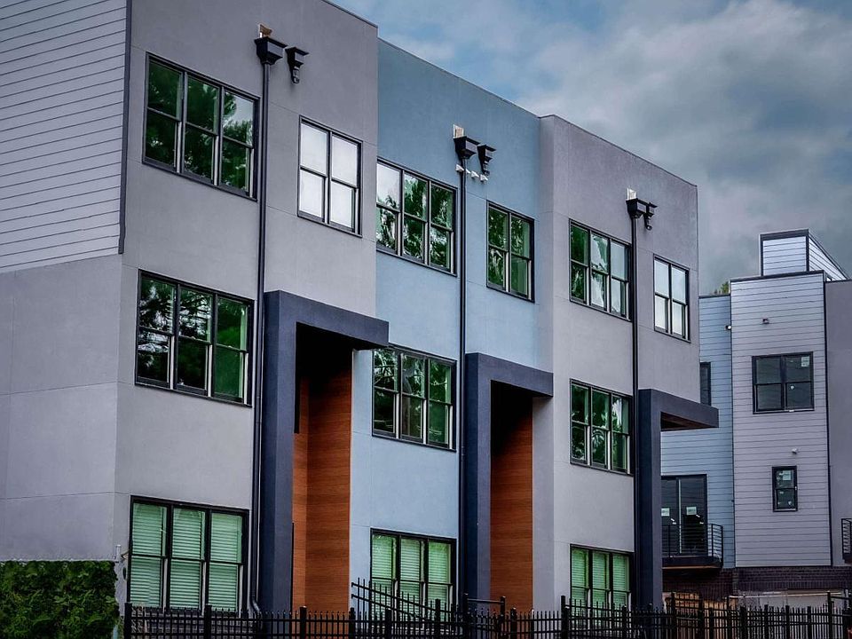 1st image of 340 Eugenia St SW #203