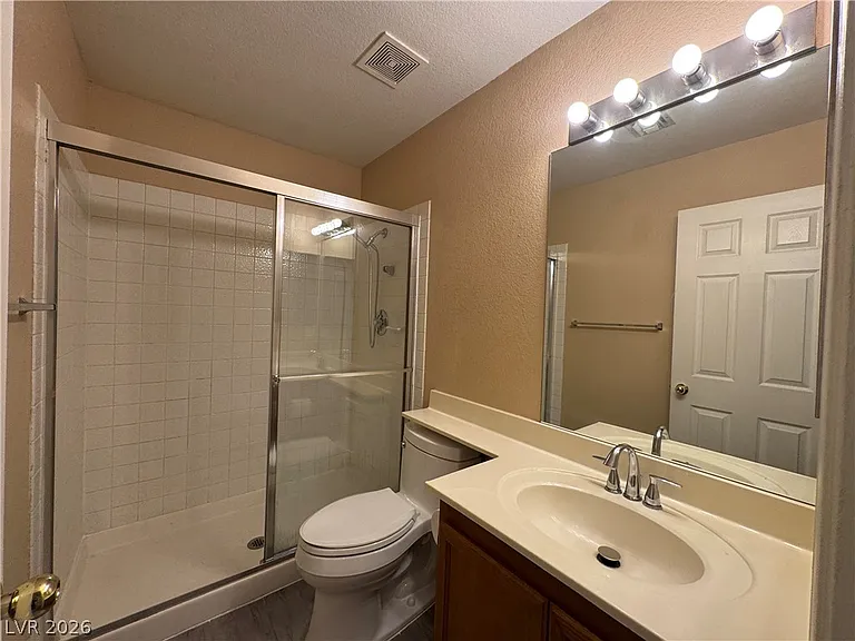 1800 Edmond St #162 — Photo 12