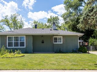 68 Birch St, Carpentersville, IL
