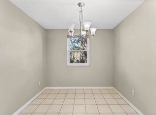 402 E Wimbleton Ct APT A, Tampa, FL 33604