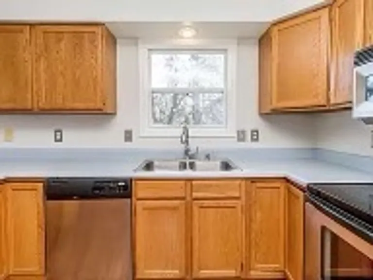 2300 S Hastings Ct — Photo 3
