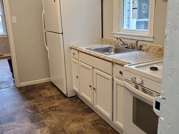 2nd image of 1209 Nelwood Dr