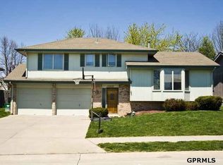 15430 Allan Dr, Omaha, NE 68137