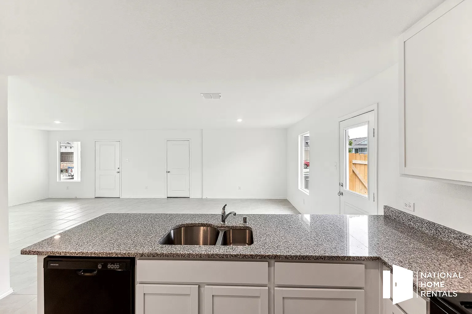 3 bed, 1440 sqft, $1,898 — Photo 4