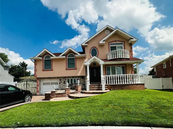 53 Colony Lane, Syosset, NY 11791